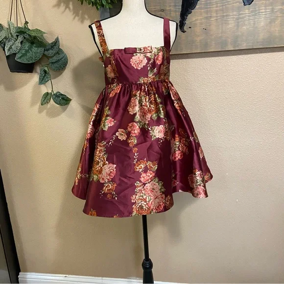 NWOT Lulus Unbelievably Lovely Red Floral Babydoll Empire Waist Mini Dre… - Picture 2 of 9